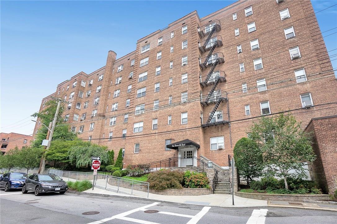 1 Bronxville Road, Unit 3P Bronxville, NY 10708 - Photo 1 of 1
