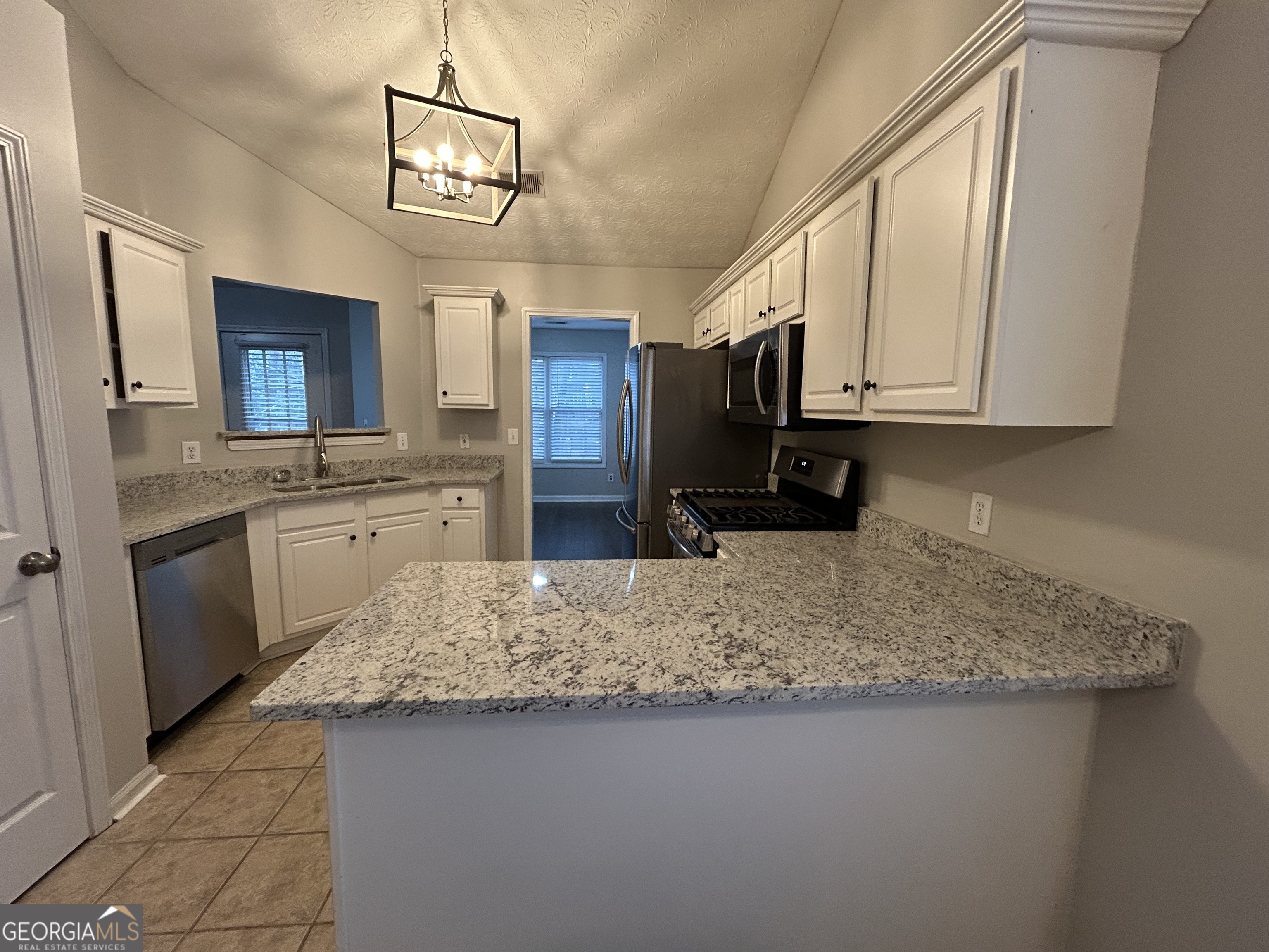 5774 Tattersall Terrace Sugar Hill, GA 30518 - Photo 3 of 23