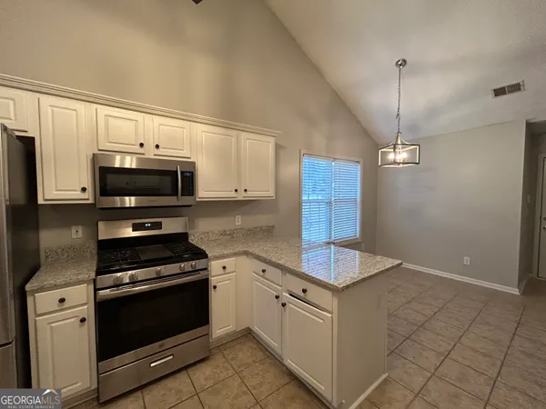 $2,195 | 5774 Tattersall Terrace, Sugar Hill, GA 30518