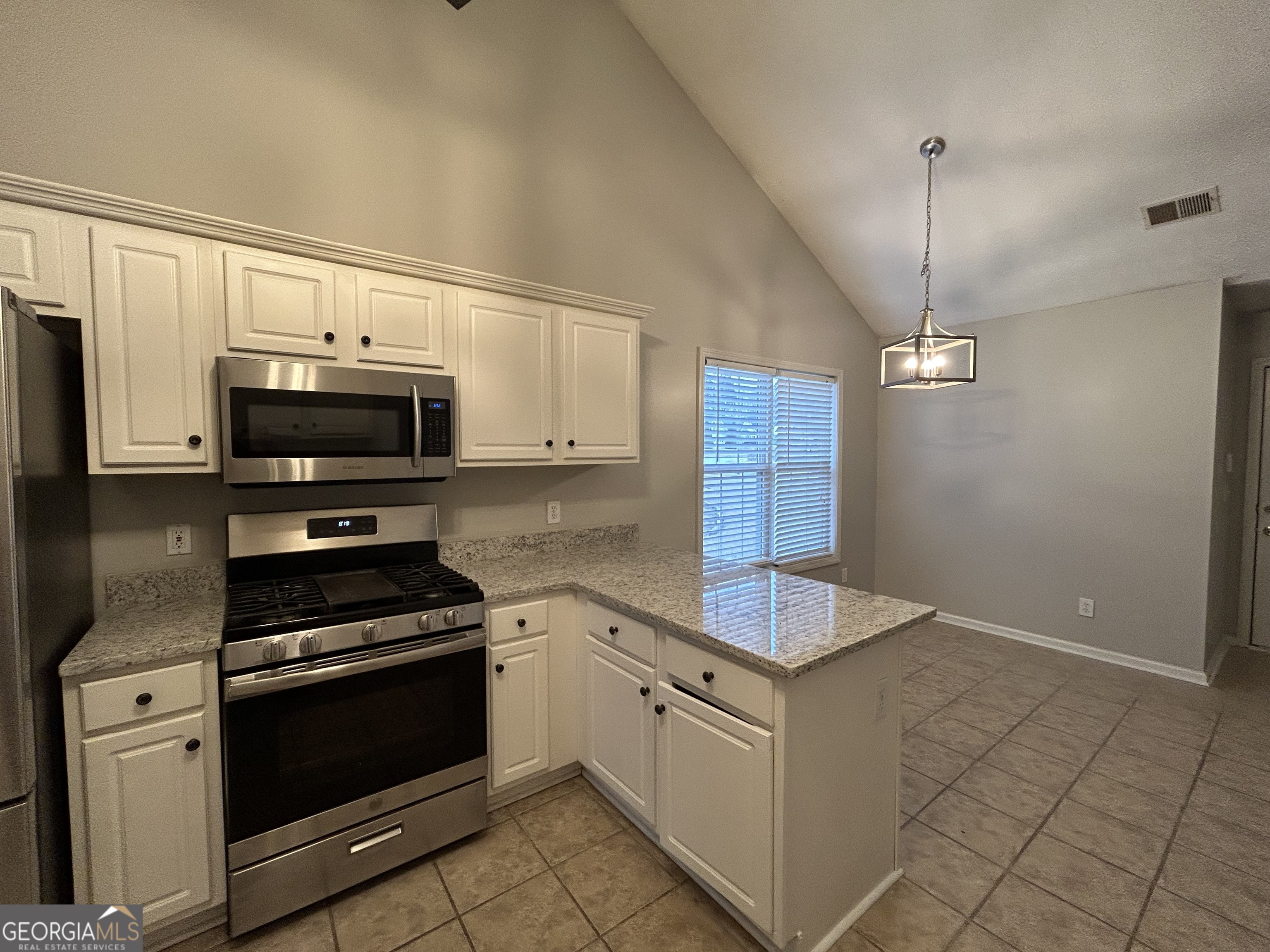 5774 Tattersall Terrace Sugar Hill, GA 30518 - Photo 5 of 23