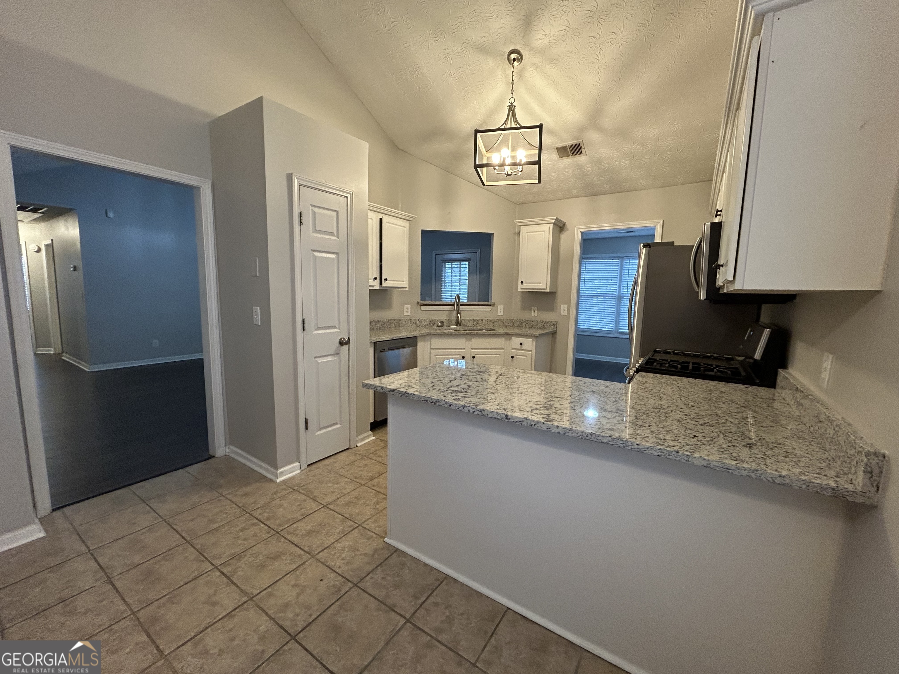 5774 Tattersall Terrace Sugar Hill, GA 30518 - Photo 6 of 23