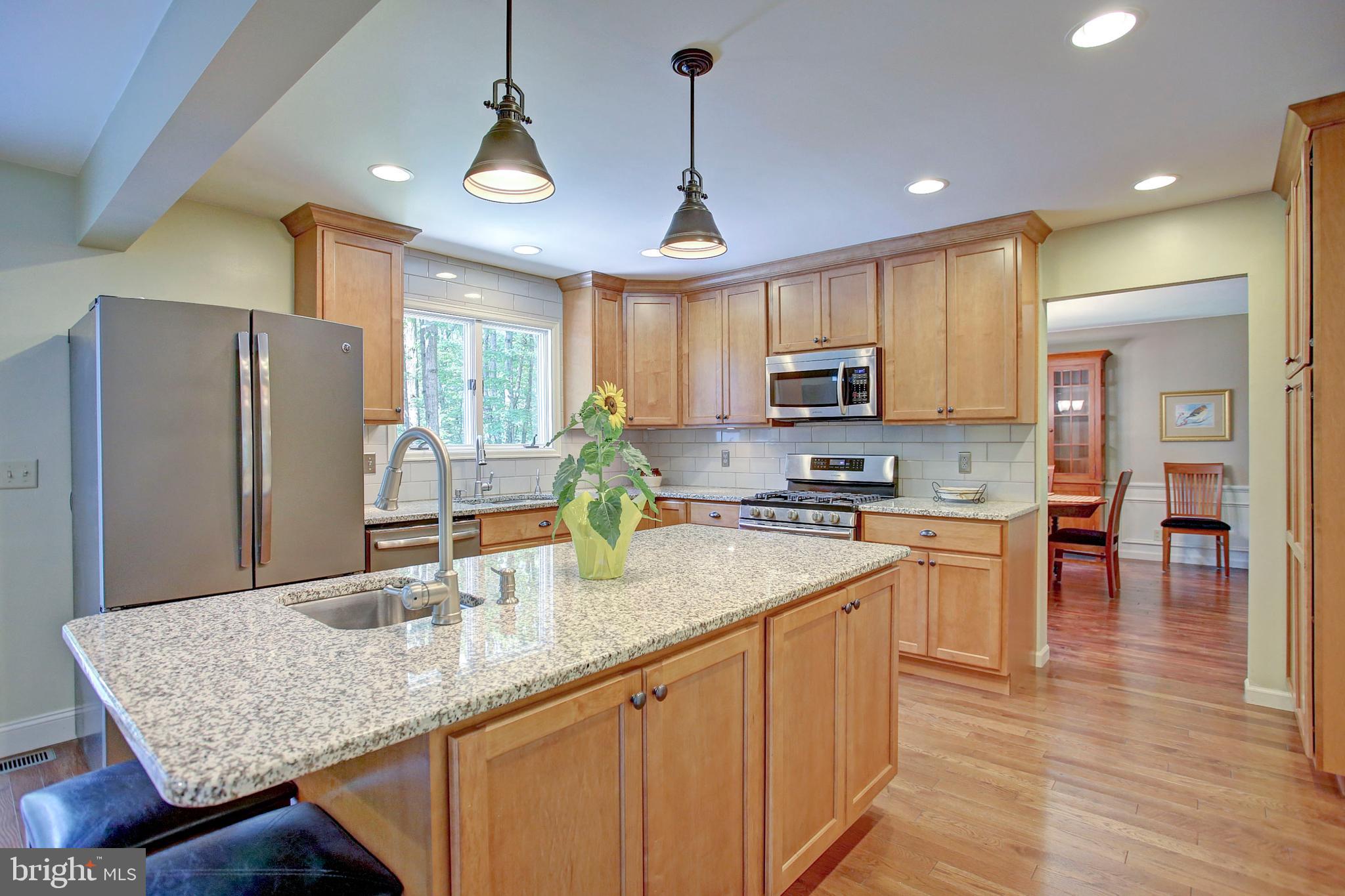 671 Shannon Road Boiling Springs, PA 17007 - Photo 11 of 52 Kitchen