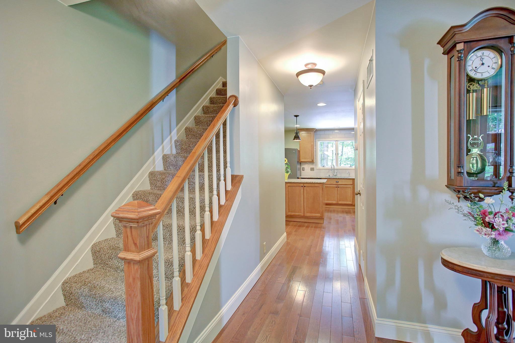 671 Shannon Road Boiling Springs, PA 17007 - Photo 5 of 52 Foyer