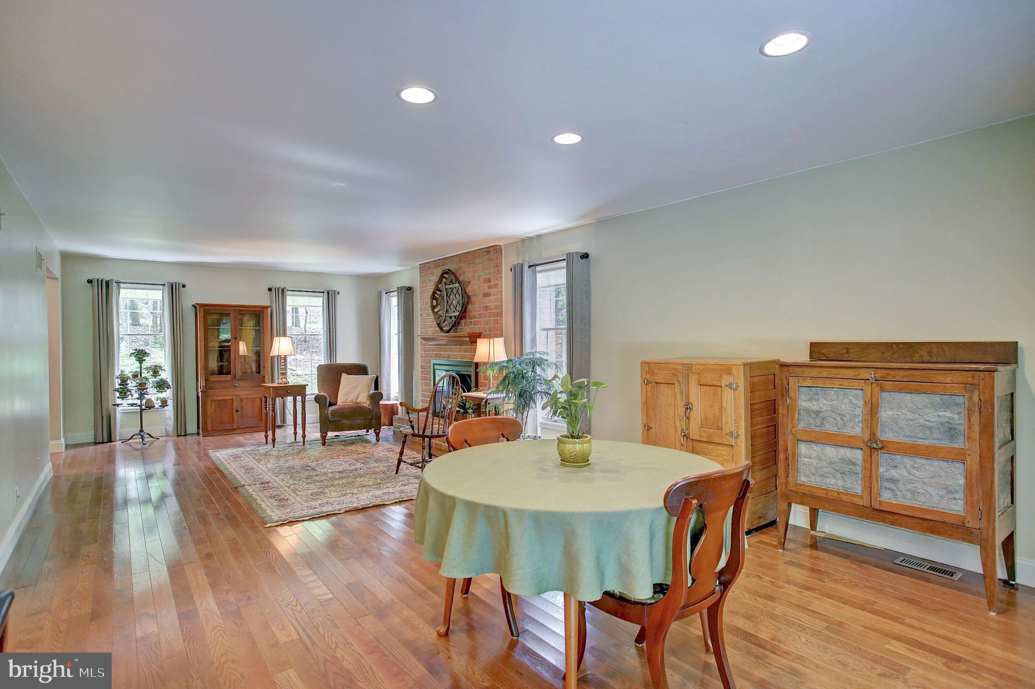 671 Shannon Road Boiling Springs, PA 17007 - Photo 9 of 52 Family Room