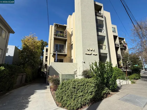 $2,000 | 401 Monte Vista Avenue, Oakland, CA 94611