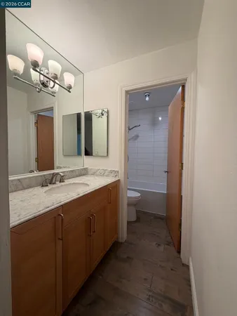 $2,000 | 401 Monte Vista Avenue, Oakland, CA 94611