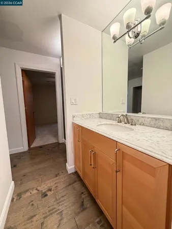 $2,000 | 401 Monte Vista Avenue, Oakland, CA 94611