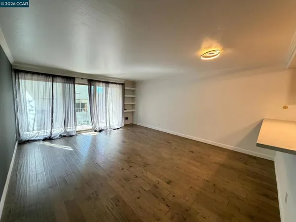 $2,000 | 401 Monte Vista Avenue, Oakland, CA 94611