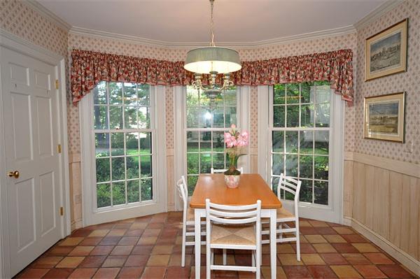 357 Westford Road Concord, MA 01742 - Photo 4 of 28 Gallery Image 4