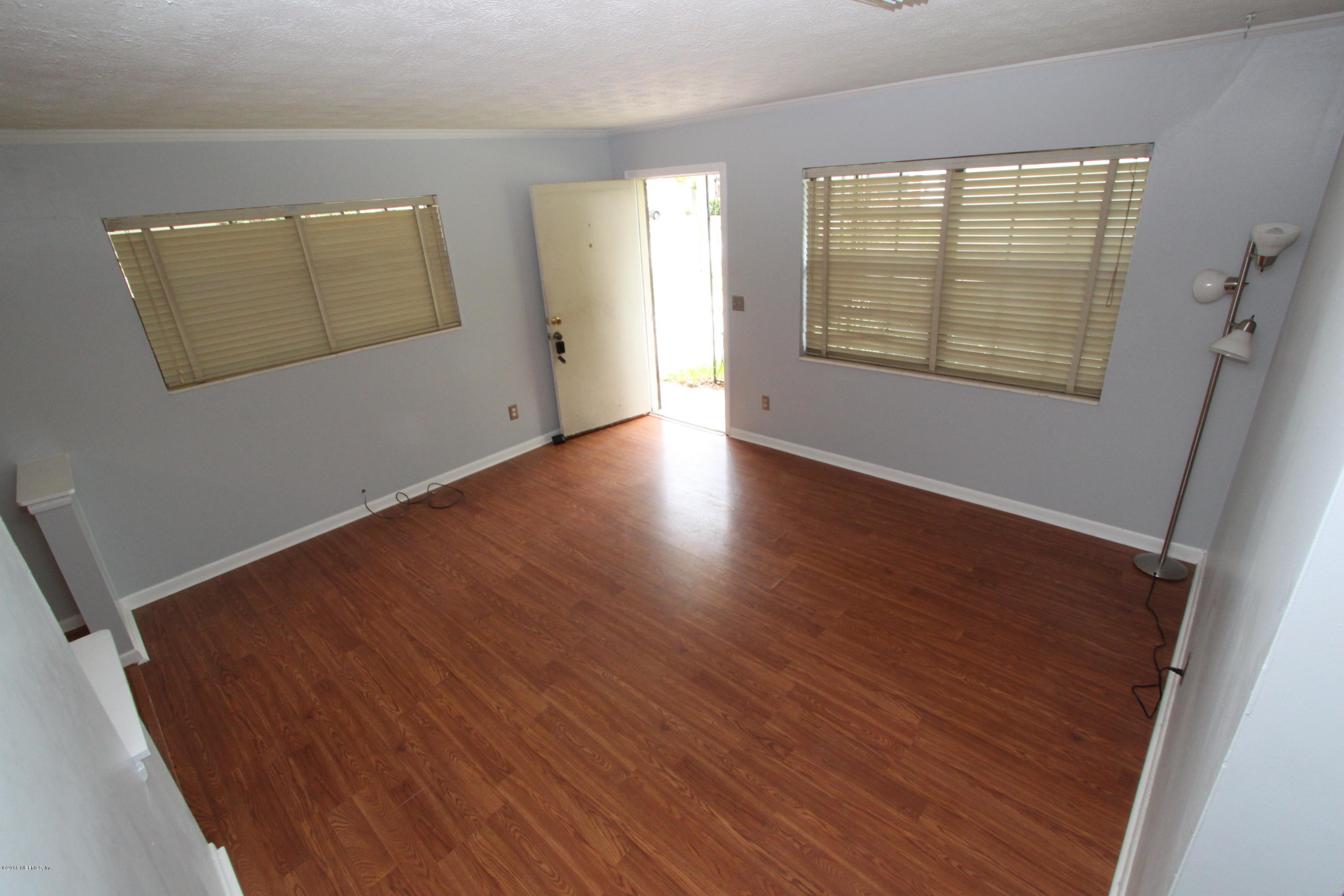 5657 Sabena Road Jacksonville, FL 32207 - Photo 4 of 33 IMG_8240