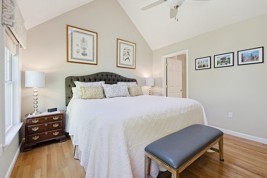 27 Country Hill Road, Unit 27 Holden, MA 01522 - Photo 19 of 38