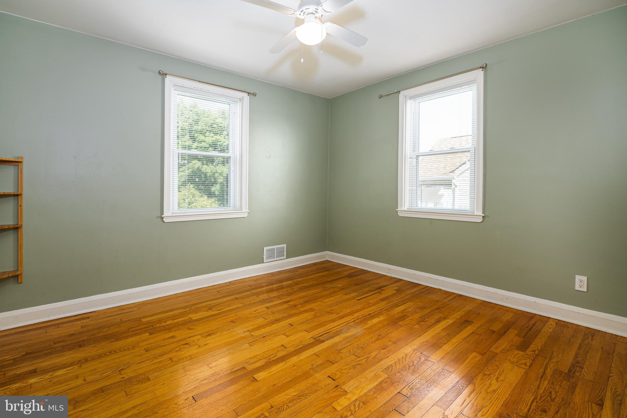 4211 Thorncliff Road Baltimore, MD 21236 - Photo 11 of 28 Gallery Image 11