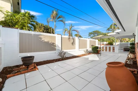 $692,000 | 2001 Northeast 30th Street, Fort Lauderdale, FL 33306