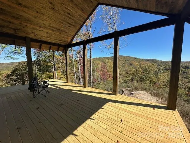 $947,500 | 371 East Falls View Drive, Pisgah Forest, NC 28768