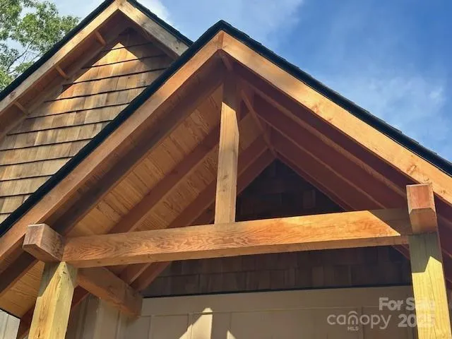 $947,500 | 371 East Falls View Drive, Pisgah Forest, NC 28768