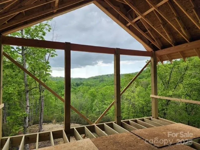 $947,500 | 371 East Falls View Drive, Pisgah Forest, NC 28768