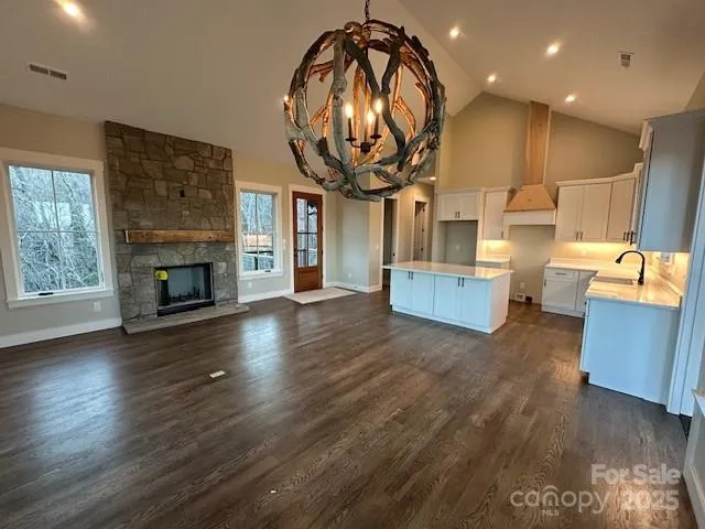 $947,500 | 371 East Falls View Drive, Pisgah Forest, NC 28768