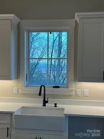 $947,500 | 371 East Falls View Drive, Pisgah Forest, NC 28768