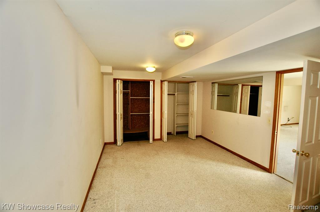 628 Summit Ridge Drive Milford, MI 48381 - Photo 23 of 44