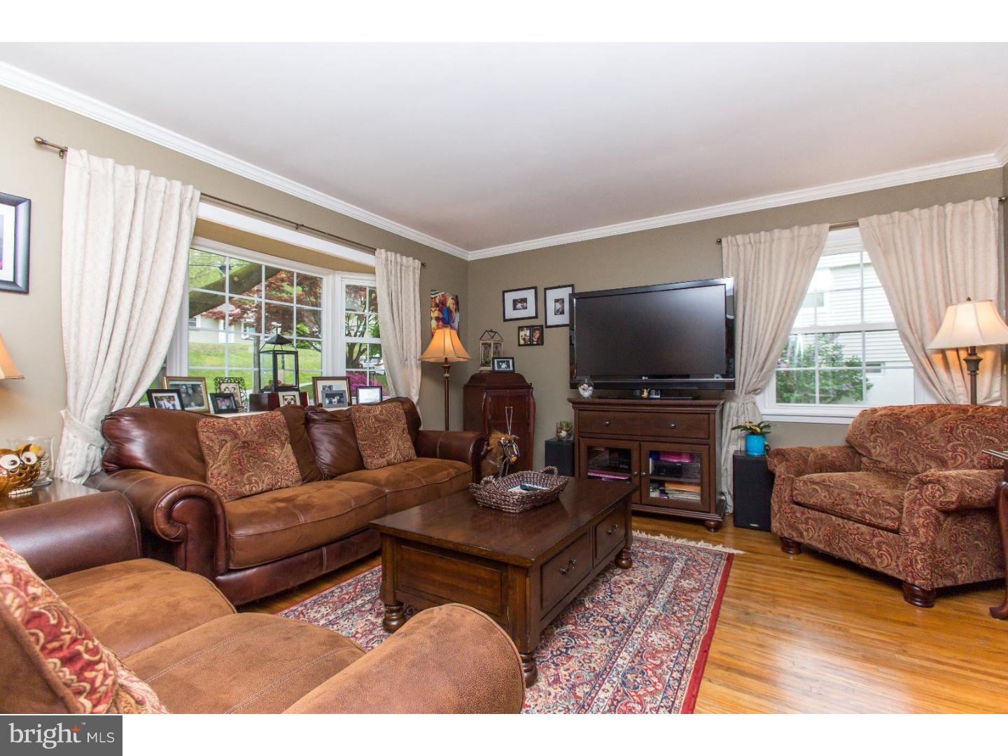3 Fahnestock Road Malvern, PA 19355 - Photo 14 of 25 Living Room