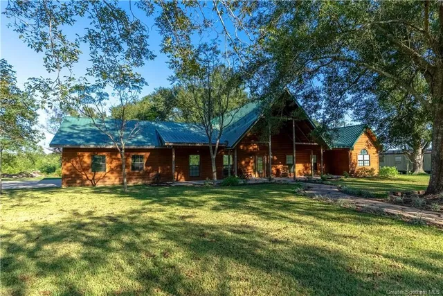 $575,000 | 569 North Smokey Cove Road, Singer, LA 70660