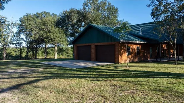 $575,000 | 569 North Smokey Cove Road, Singer, LA 70660