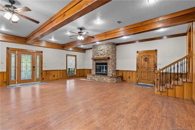 $575,000 | 569 North Smokey Cove Road, Singer, LA 70660