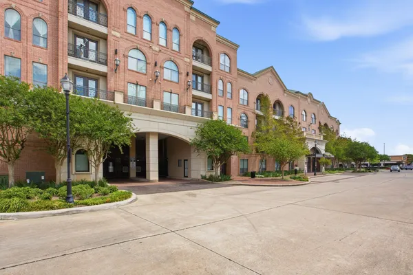 $2,350 | 2299 Lone Star Drive, Unit 233, Sugar Land, TX 77479