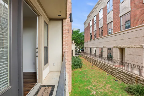 $2,350 | 2299 Lone Star Drive, Unit 233, Sugar Land, TX 77479