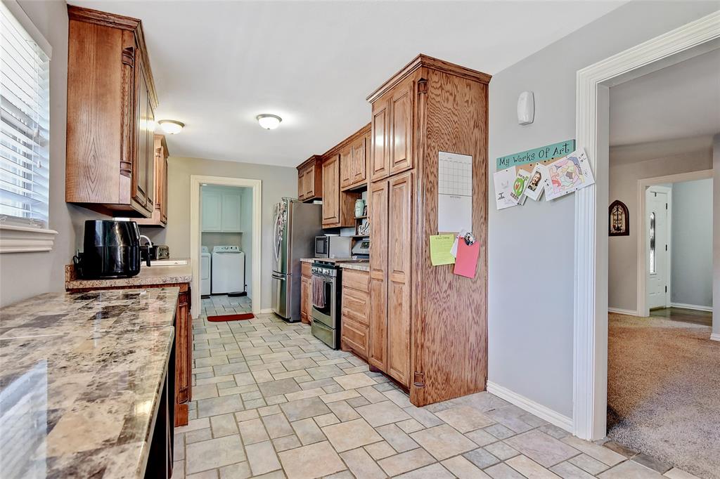 2513 Sunset Street Denison, TX 75020 - Photo 13 of 31