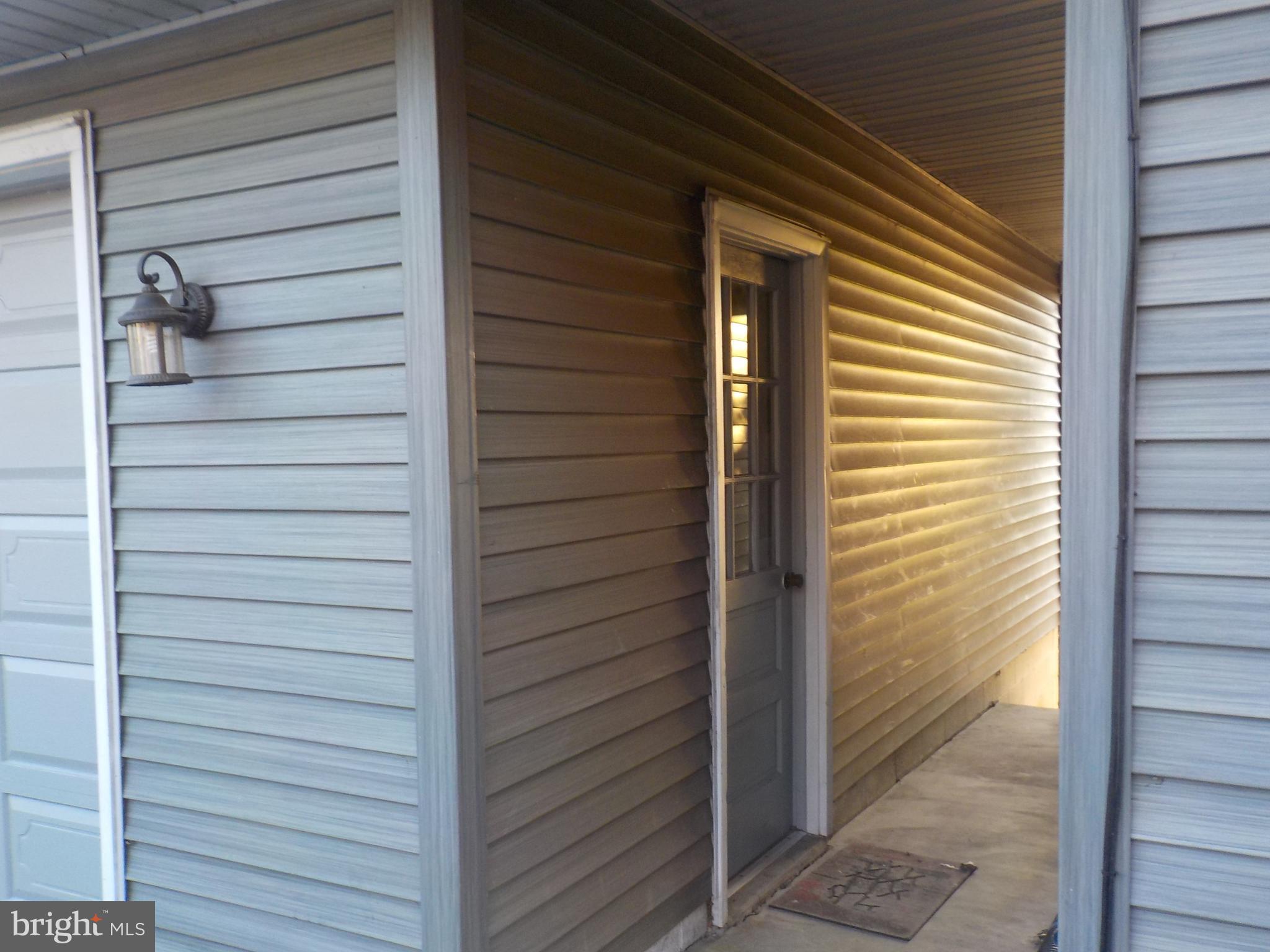521 Rambler Road Manheim, PA 17545 - Photo 4 of 29 Breezeway between home and garage