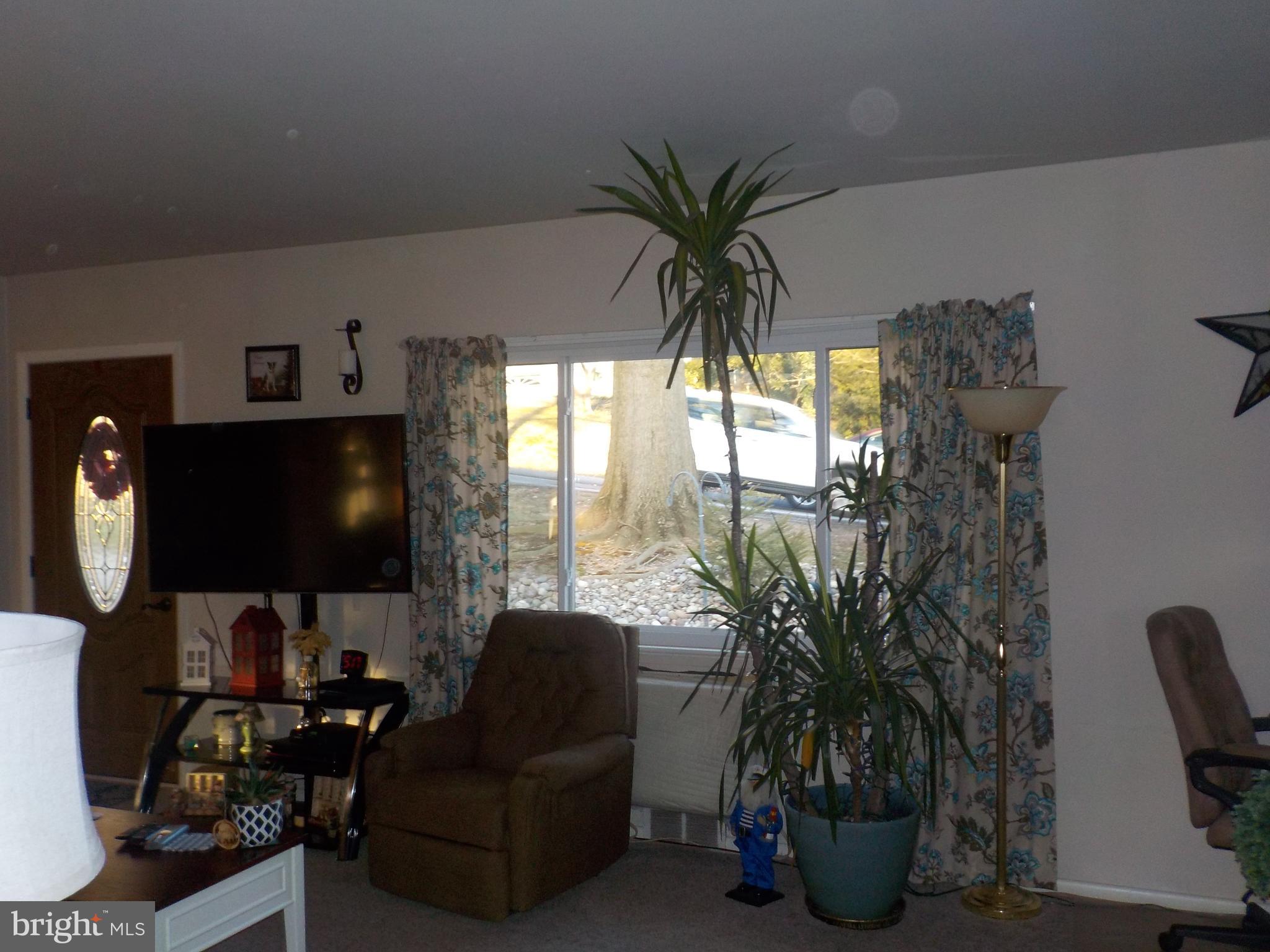 521 Rambler Road Manheim, PA 17545 - Photo 8 of 29 LR to front
