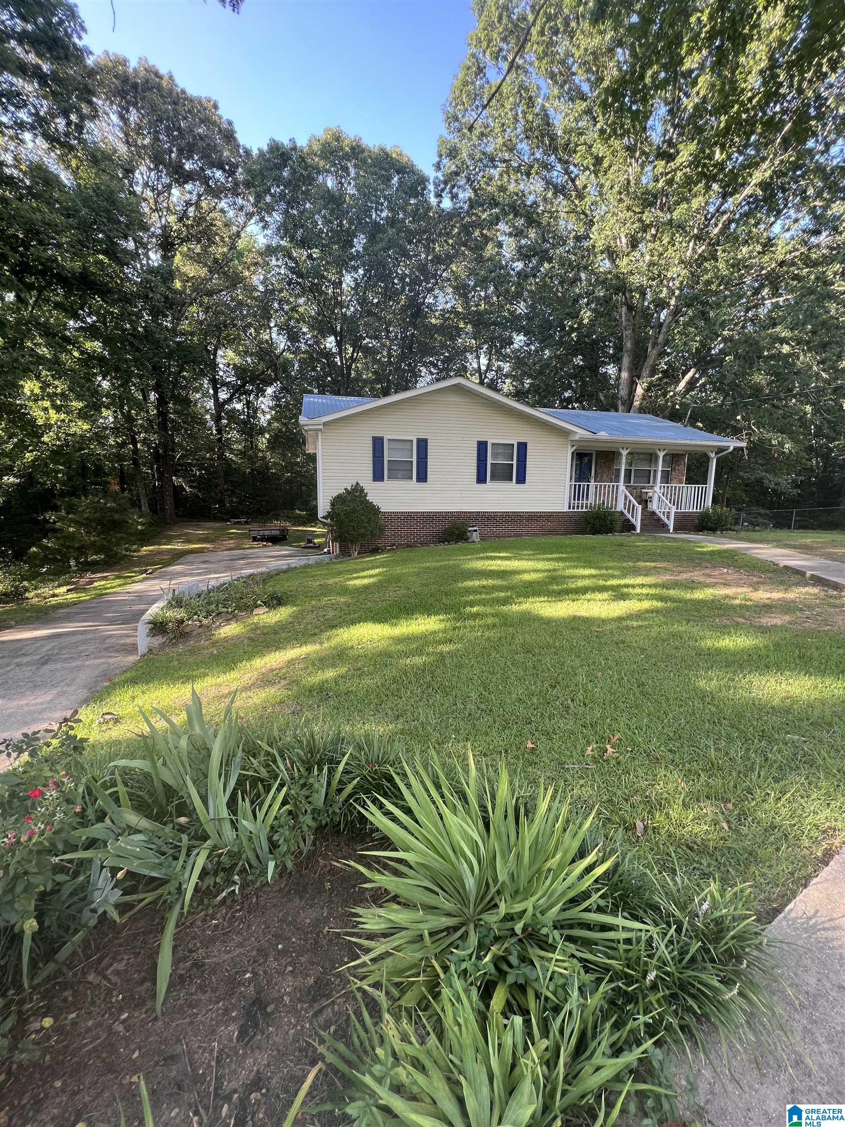 330 Sellers Road Dora, AL 35062 - Photo 2 of 22