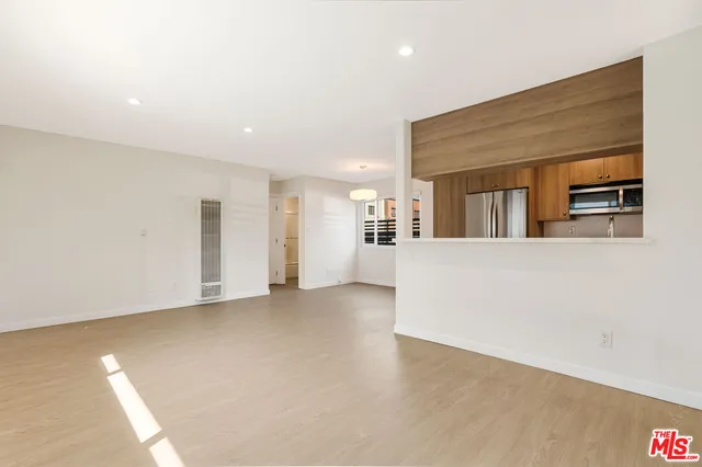 $3,295 | 27 Anchorage Street, Unit H, Marina del Rey, CA 90292