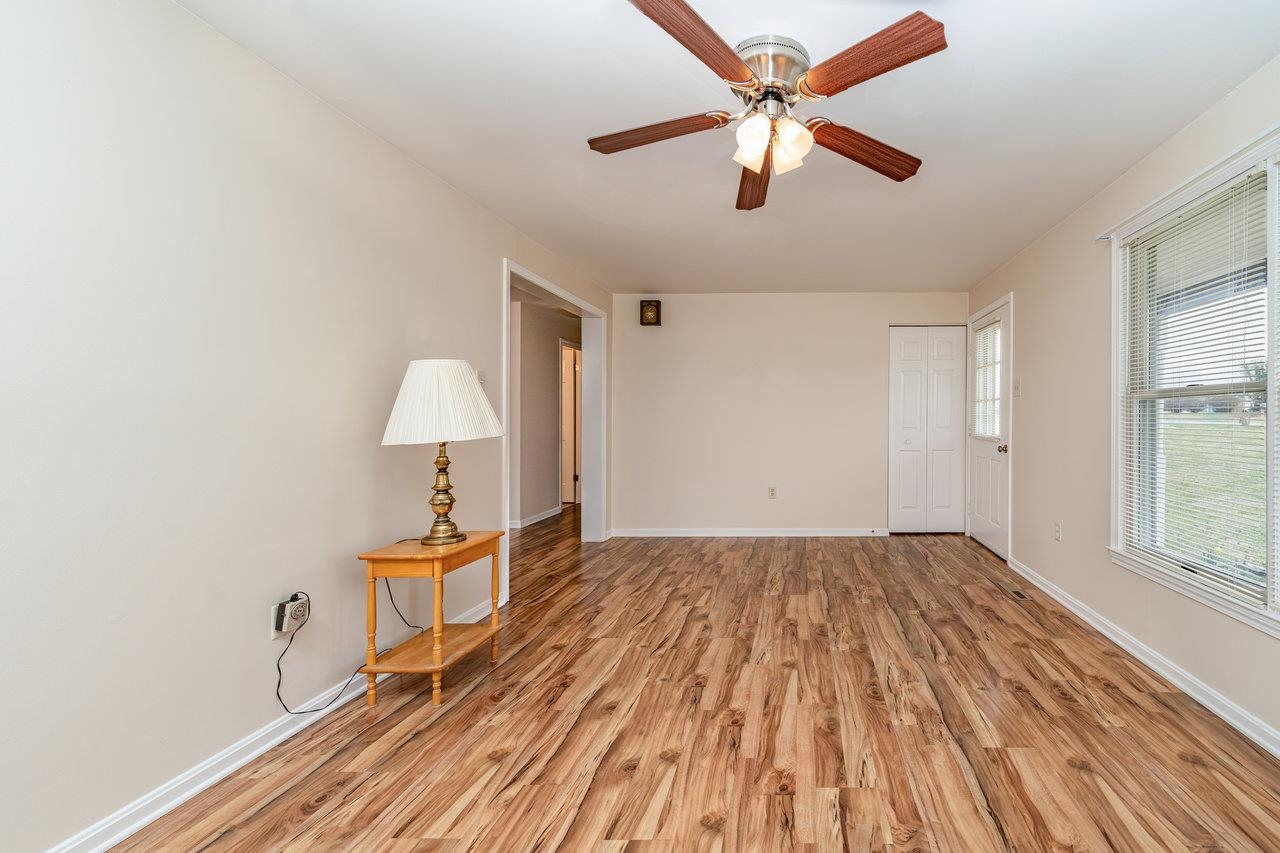 273 Fairview Road Luray, VA 22835 - Photo 6 of 49 Gallery Image 6