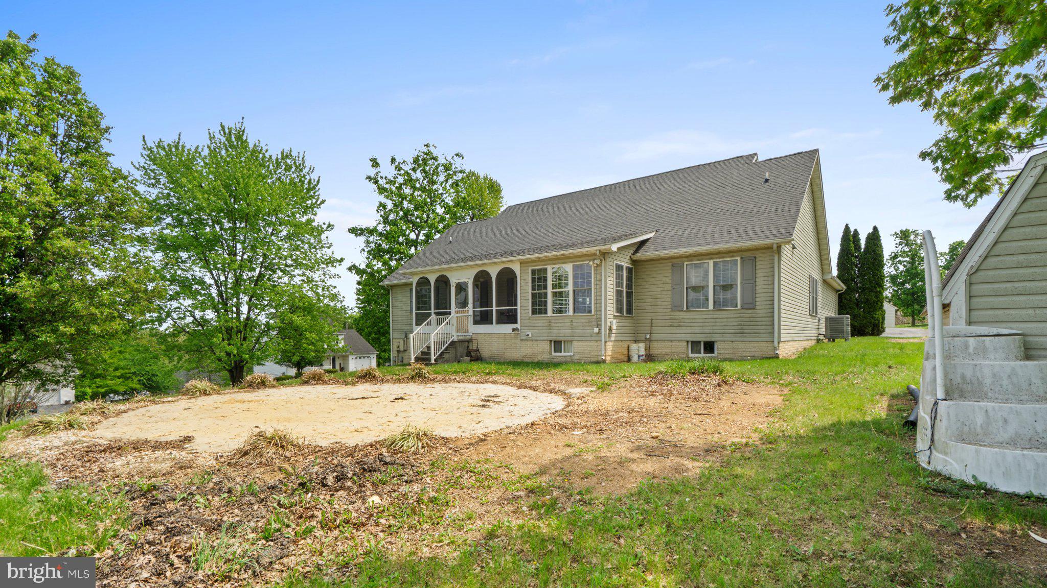 404 Michigan Drive Falling Waters, WV 25419 - Photo 25 of 28 Charming home with spacious yard.