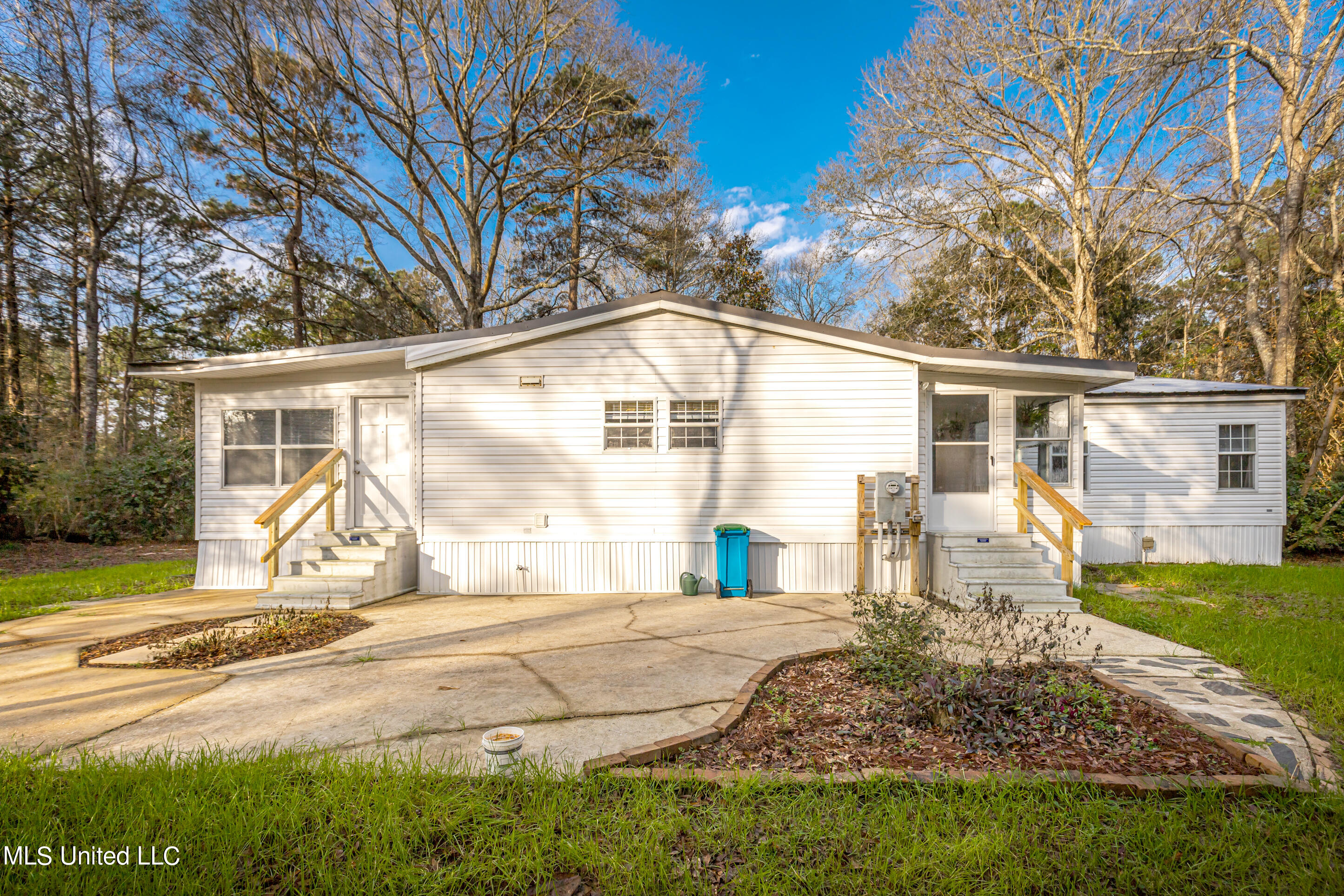 17336 Old River Road Vancleave, MS 39565 - Photo 3 of 71 IMG_1244