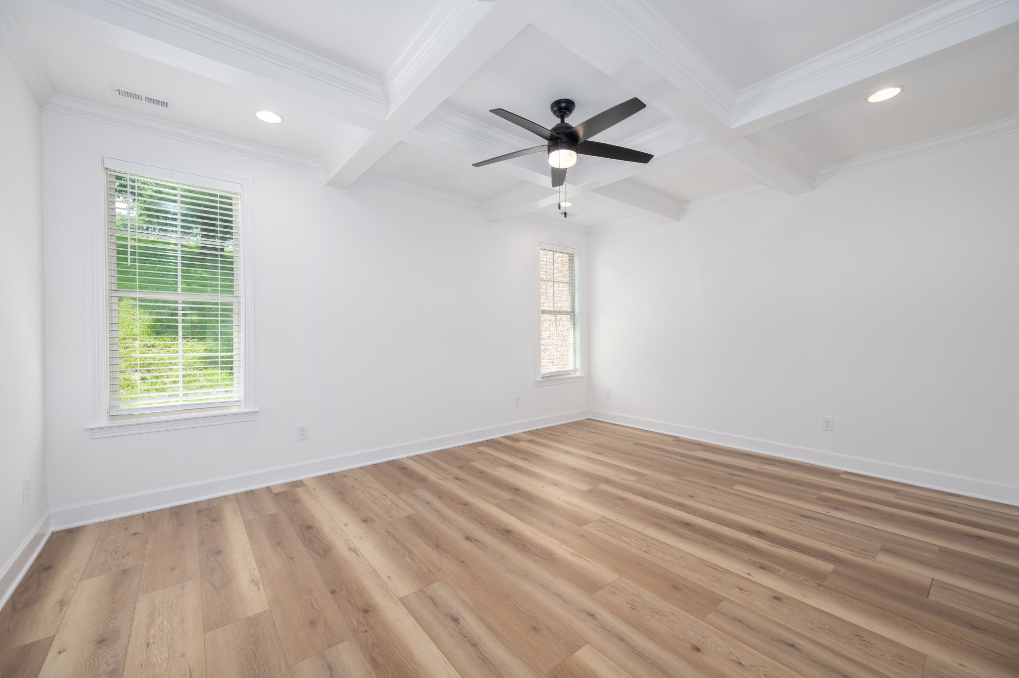 116 Nickolas Circle Lebanon, TN 37087 - Photo 11 of 32 an empty room with windows and fan