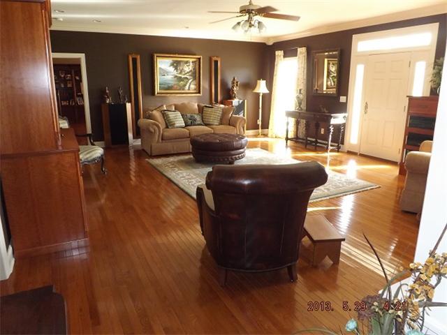 296 Rabbit Trail Road Leoma, TN 38468 - Photo 3 of 15 a living room with furniture and wooden floor