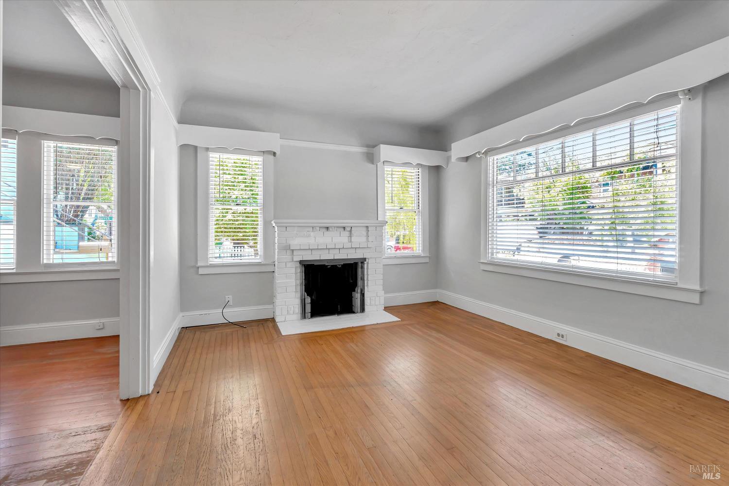 5 Bayview Street San Rafael, CA 94901 - Photo 4 of 69