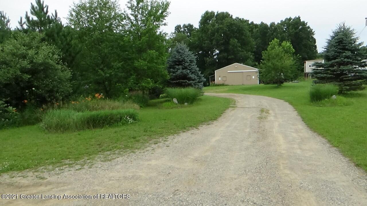 9037 West Braden Road Haslett, MI 48840 - Photo 16 of 16 thumbnail_DSC00058