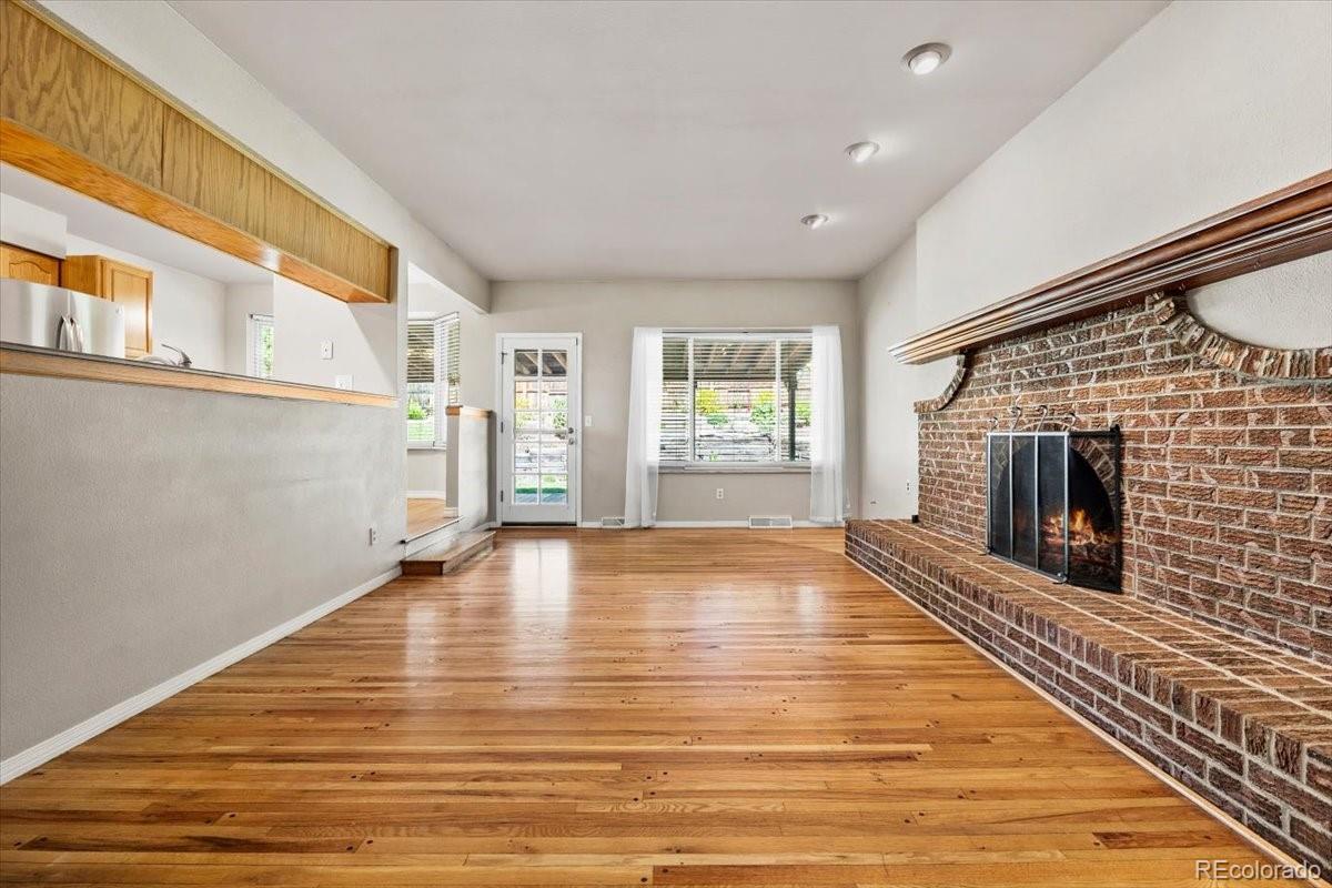 5477 South Cimarron Road Littleton, CO 80123 - Photo 5 of 31 Gallery Image 5