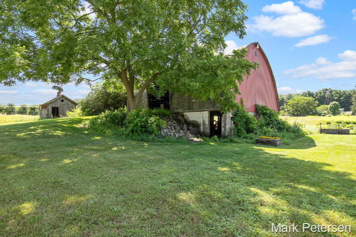 7652 Lincoln Lake Road Northeast Belding, MI 48809 - Photo 21 of 24 IMG_1020