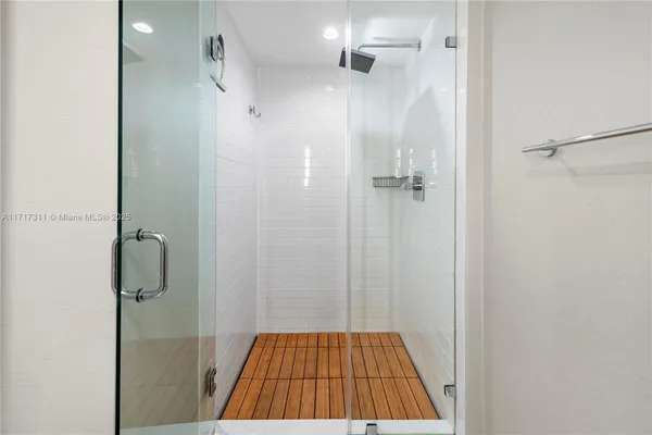 $17,000 | 201 Crandon Boulevard, Unit 1002, Key Biscayne, FL 33149