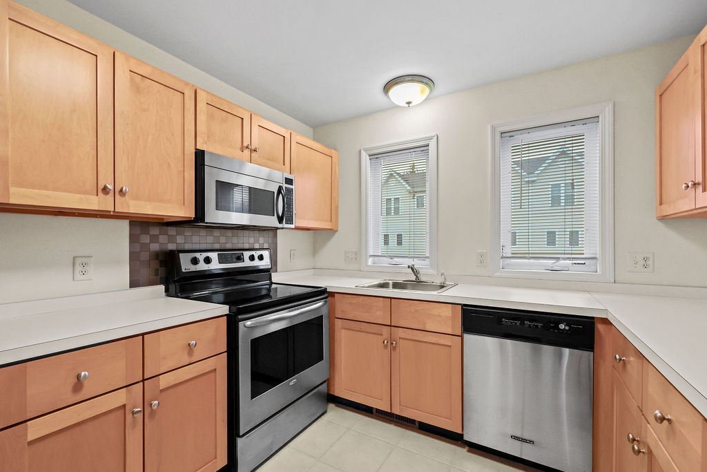 158 Paddock Avenue, Unit 1203 Meriden, CT 06450 - Photo 10 of 33