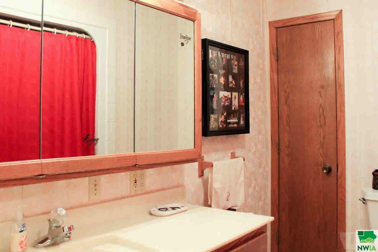 1210 Oak Street Rolfe, IA 50581 - Photo 27 of 44 Gallery Image 27