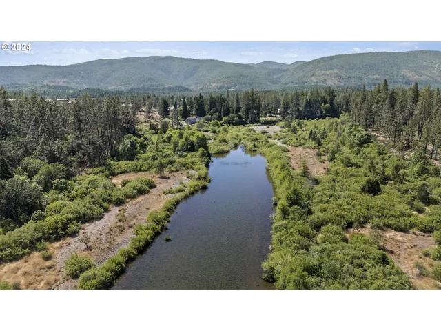 a black and white photo of a house