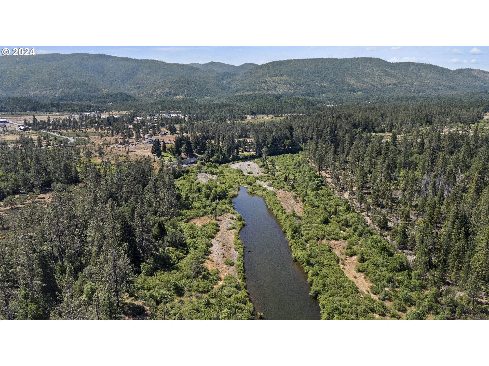 168 Krauss Lane Cave Junction, OR 97523 - Photo 8 of 30