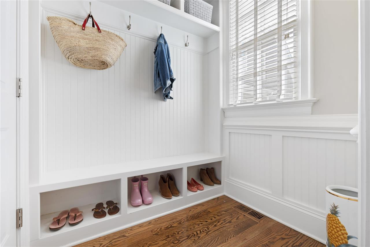 2013 Vinnings Place Raleigh, NC 27608 - Photo 24 of 30 Mudroom