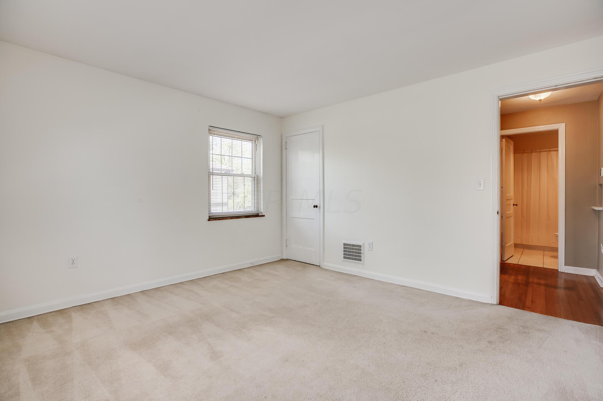 2052 Ridgeview Road Columbus, OH 43221 - Photo 9 of 31
